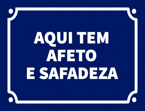 Placa Decorativa Aqui tem afeto e safadeza